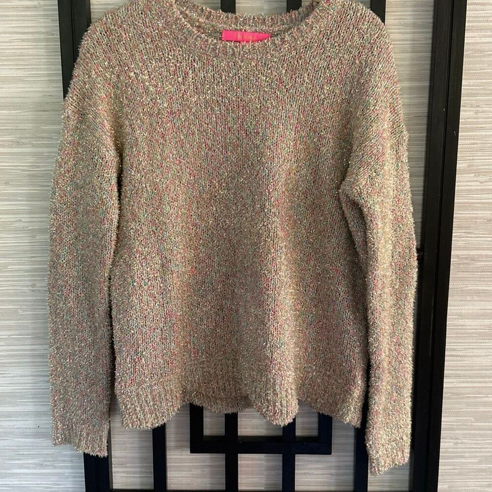 Lilly Pulitzer Gliana beige with rainbow metallic scalloped bottom. Size XS